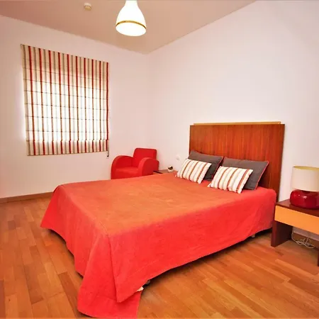 Apartment C002